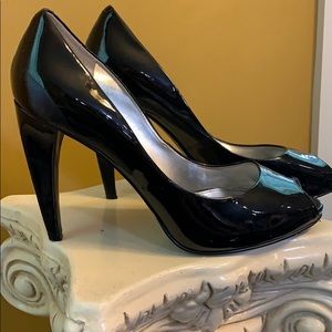 Black Marc Fisher Pumps!